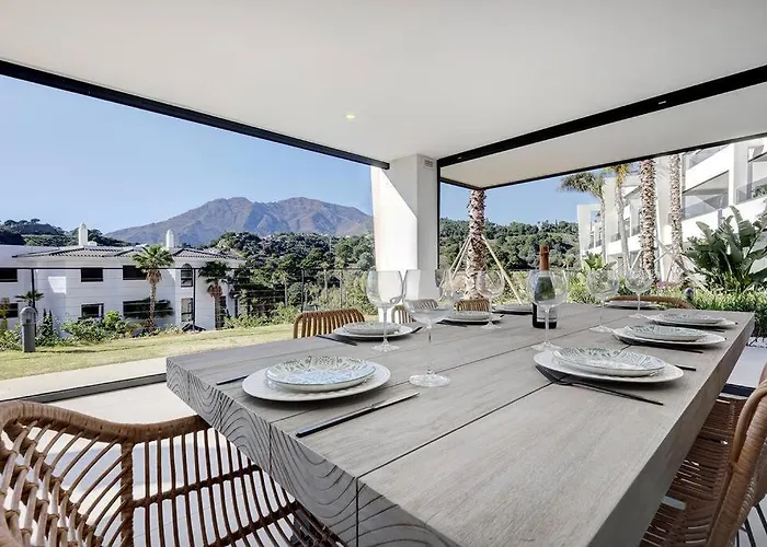 3 Bedroom Ground Floor @ Hills! *