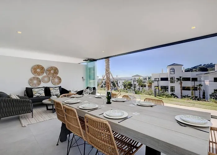 3 Bedroom Ground Floor @ Hills! * Estepona