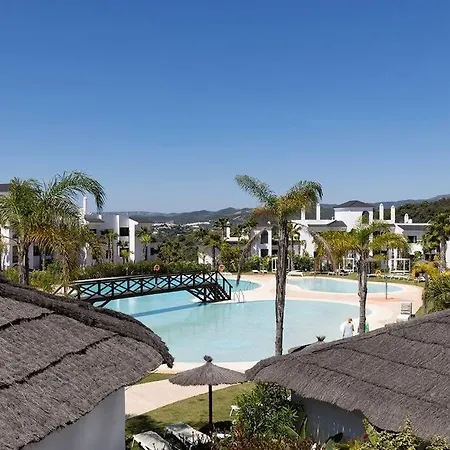 3 Bedroom Ground Floor @ Hills! Апартаменти