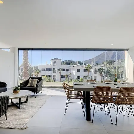 3 Bedroom Ground Floor @ Hills! * Estepona