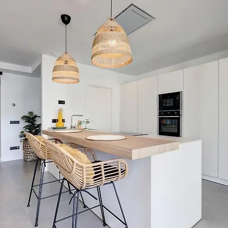 Apartman 3 Bedroom Ground Floor @ Hills! *