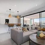 3 Bedroom Ground Floor @ Hills!