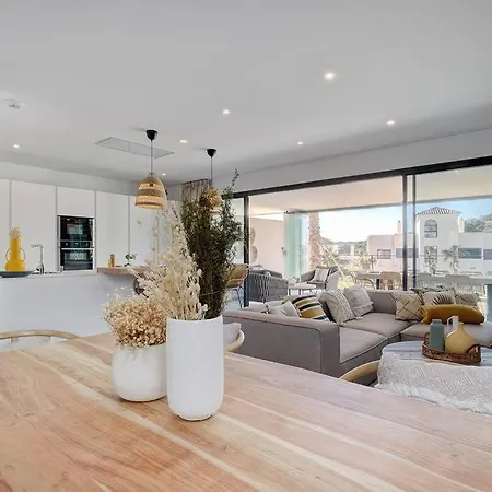 Apartament 3 Bedroom Ground Floor @ Hills!
