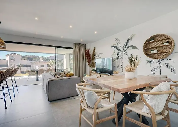 3 Bedroom Ground Floor @ Hills! * Estepona