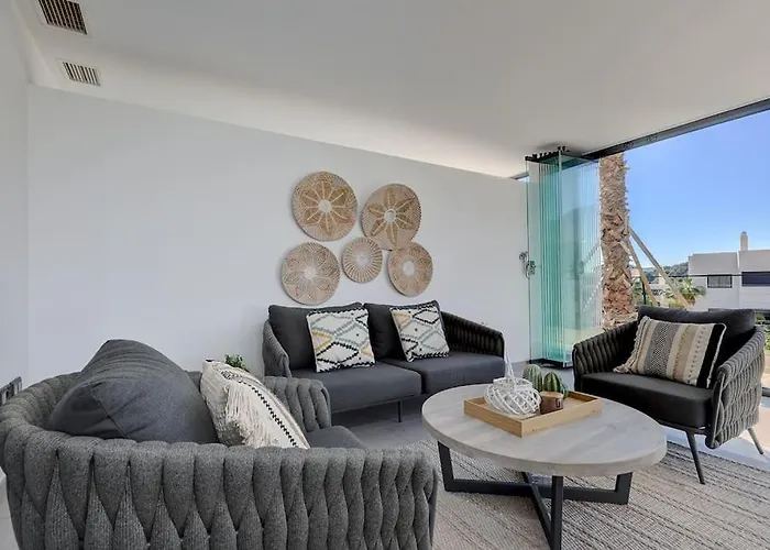 3 Bedroom Ground Floor @ Hills! * Estepona