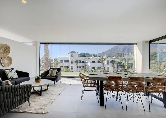 3 Bedroom Ground Floor @ Hills! * Estepona