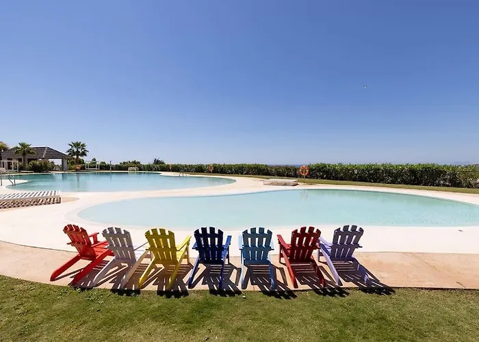 Apartment 3 Bedroom Ground Floor @ Hills! *